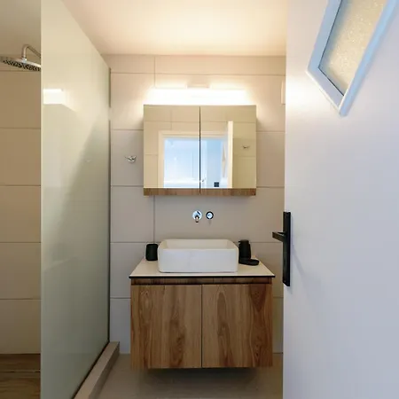 Apartman Matinas Sea House *